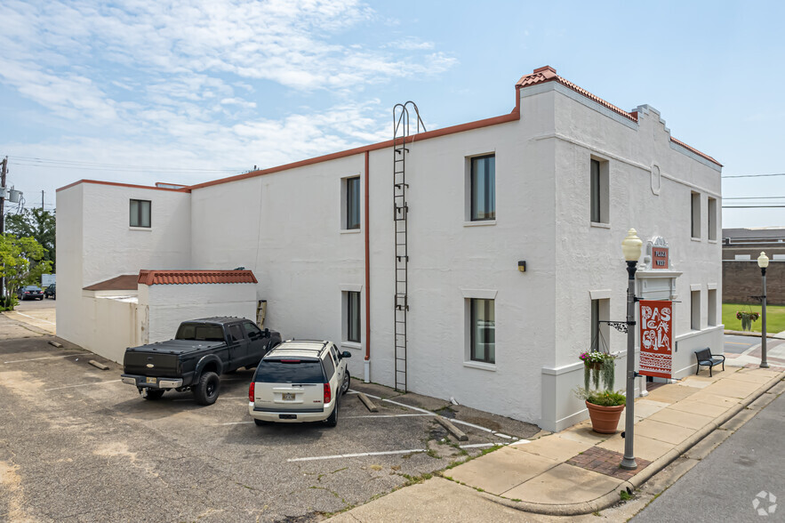 535 Delmas Ave, Pascagoula, MS en alquiler - Foto del edificio - Imagen 2 de 12