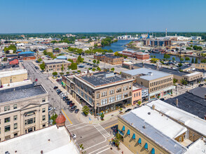 914 S 8th St, Manitowoc, WI - vista aérea  vista de mapa