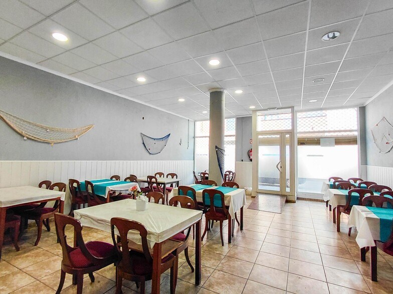 Edificio residencial en Cubelles, Barcelona en venta - Foto del edificio - Imagen 2 de 8