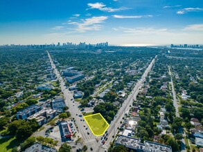 13505 W Dixie Hwy, North Miami, FL - VISTA AÉREA  vista de mapa - Image1