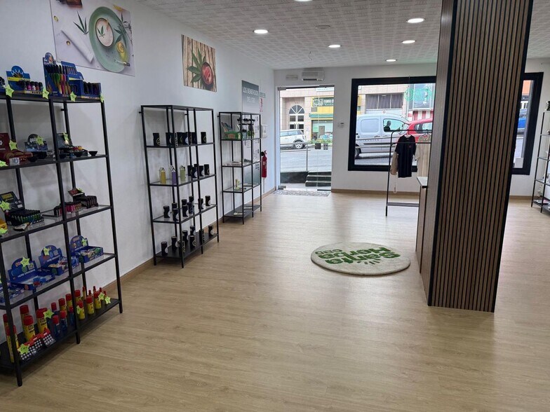 Local en Cambre, La Coruna en alquiler - Foto del interior - Imagen 1 de 18