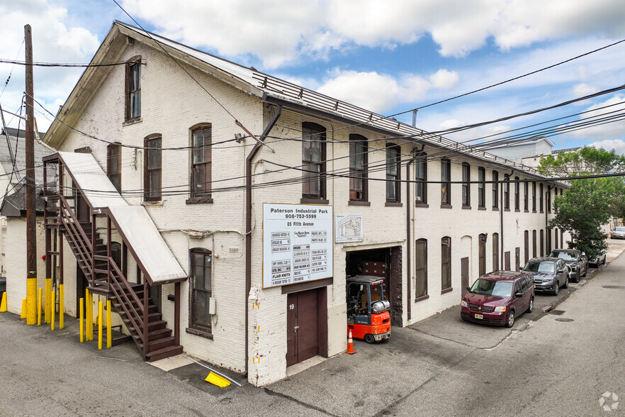 85 Fifth Ave, Paterson, NJ en alquiler - Foto del edificio - Imagen 1 de 4