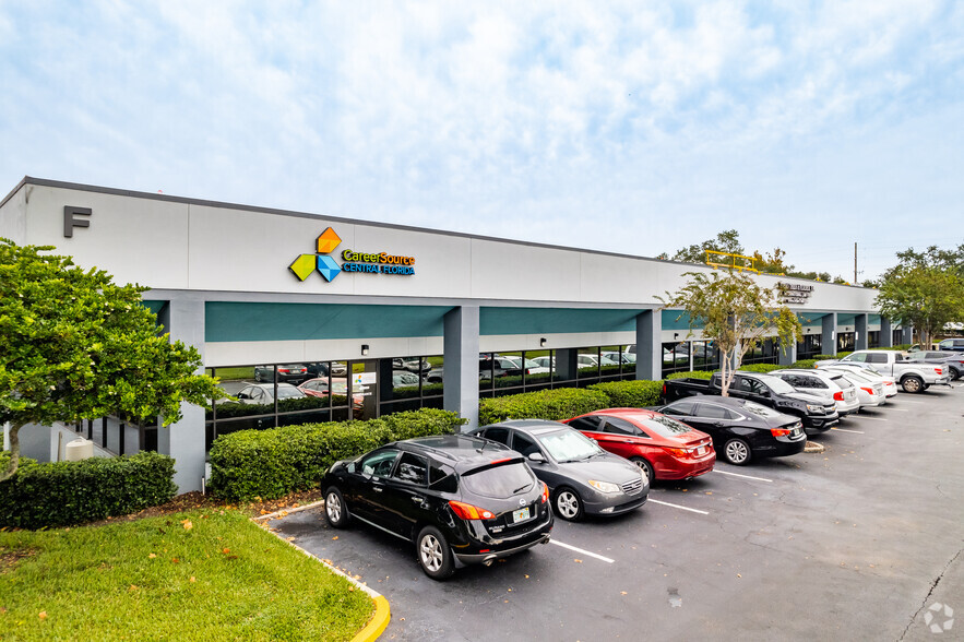 5730-5892 S Semoran Blvd, Orlando, FL en alquiler - Foto del edificio - Imagen 2 de 12