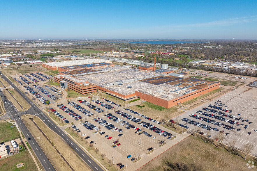 7725 W Reno Ave, Oklahoma City, OK en alquiler - Foto del edificio - Imagen 3 de 12