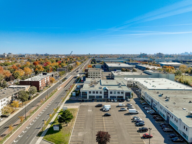 8552-8678 Boul Pie-IX, Montréal, QC en alquiler - Foto del edificio - Imagen 2 de 25