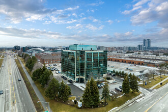 1 W Pearce St, Richmond Hill, ON - VISTA AÉREA  vista de mapa