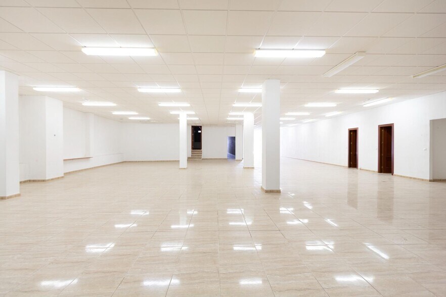 Calle Juan Carlos i, Villa de Otura, Granada en venta - Foto del edificio - Imagen 1 de 28