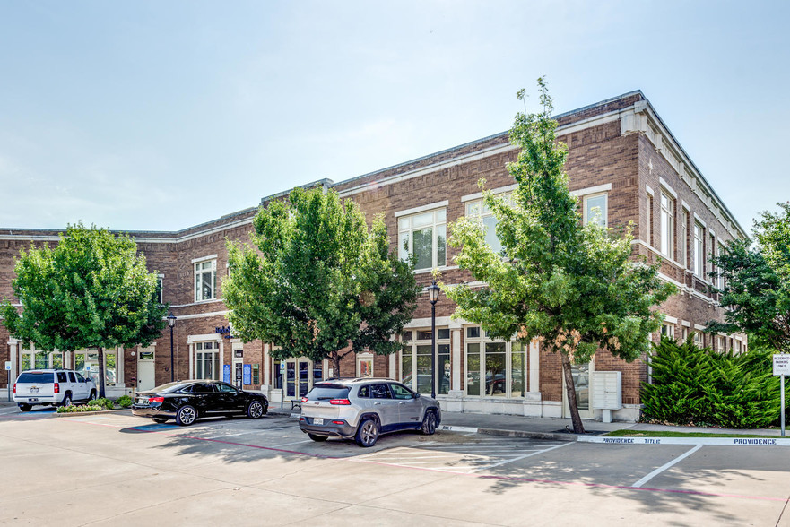 1100 Parker Sq, Flower Mound, TX en alquiler - Foto del edificio - Imagen 1 de 25