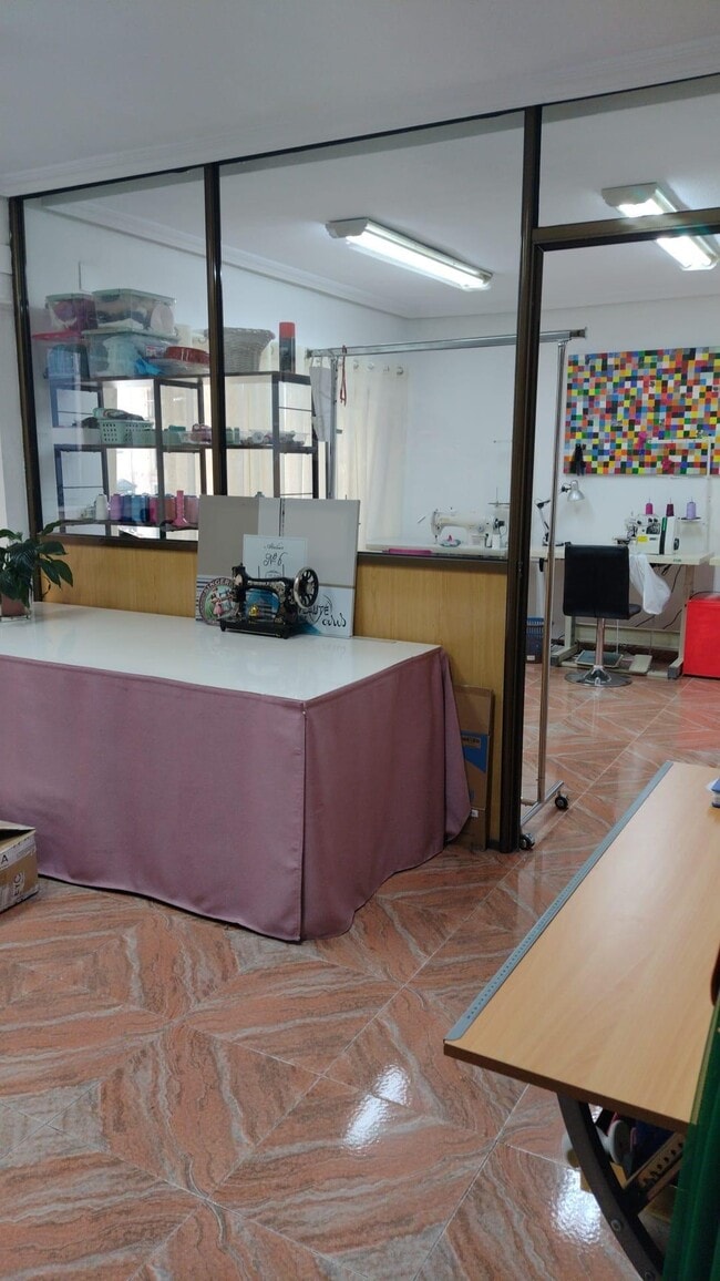 Más detalles de Oficina en alquiler