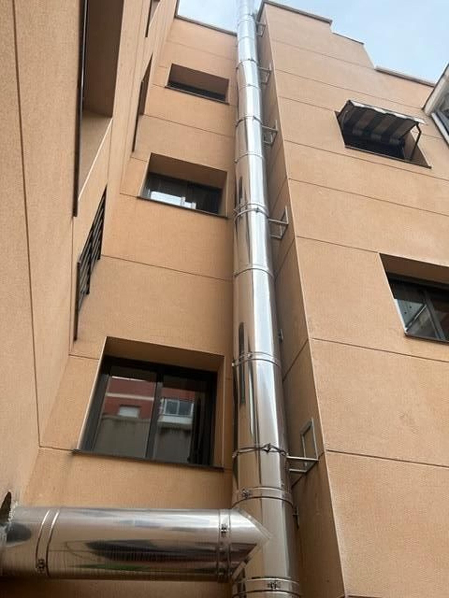 Edificio residencial en Viladecans, Barcelona en venta Foto principal- Imagen 1 de 2