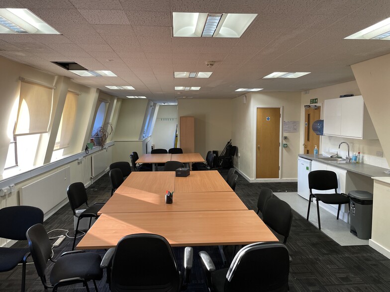 115 High St, Croydon en alquiler - Foto del interior - Imagen 2 de 9