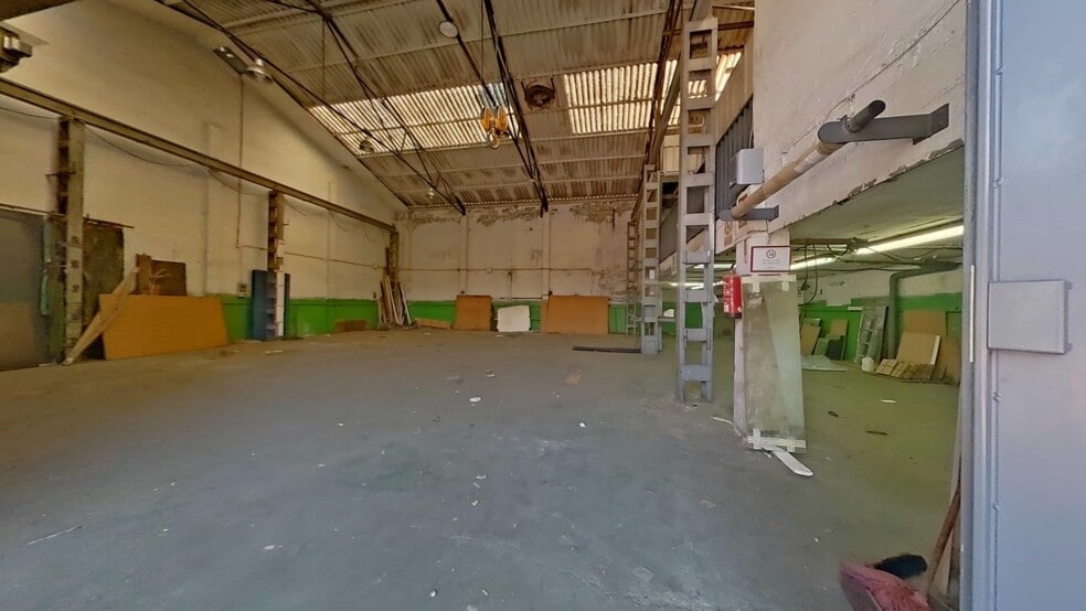 Nave en Ripollet, Barcelona en alquiler - Foto del interior - Imagen 1 de 4