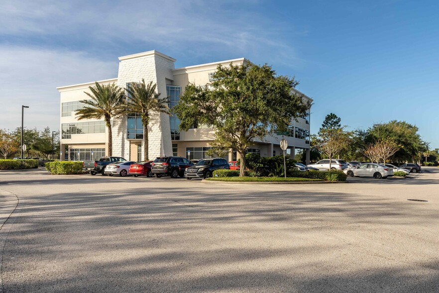 1540 International Pky, Lake Mary, FL en venta - Foto del edificio - Imagen 3 de 85