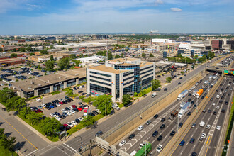 8000 Boul Décarie, Montréal, QC - VISTA AÉREA  vista de mapa