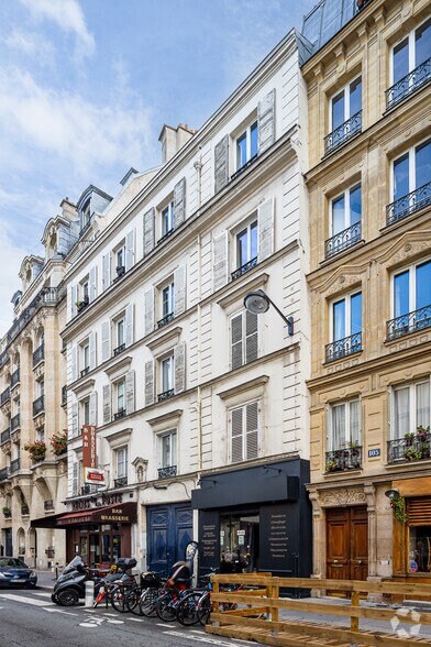 103 Rue Du Cherche-Midi, Paris en alquiler - Foto del edificio - Imagen 3 de 4