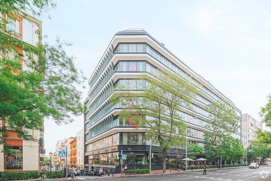 Calle de Eloy Gonzalo, 10, Madrid, Madrid en alquiler - Foto principal - Imagen 1 de 5