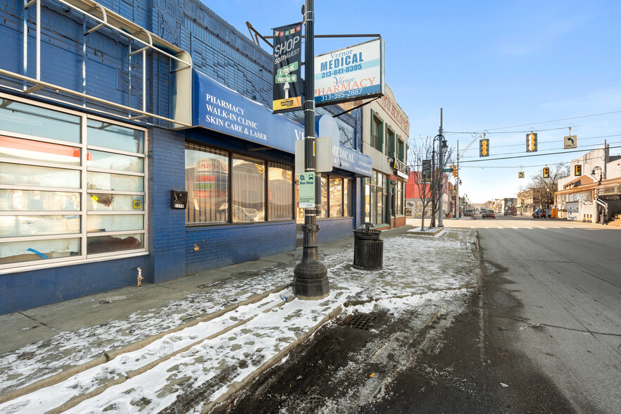 7647-7649 W Vernor Hwy, Detroit, MI en venta - Foto del edificio - Imagen 3 de 43