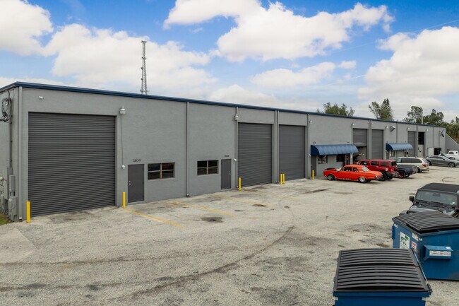 Más detalles de 1620-1646 SE Village Green Dr, Port, Port Saint Lucie, FL - Flex, nave en alquiler