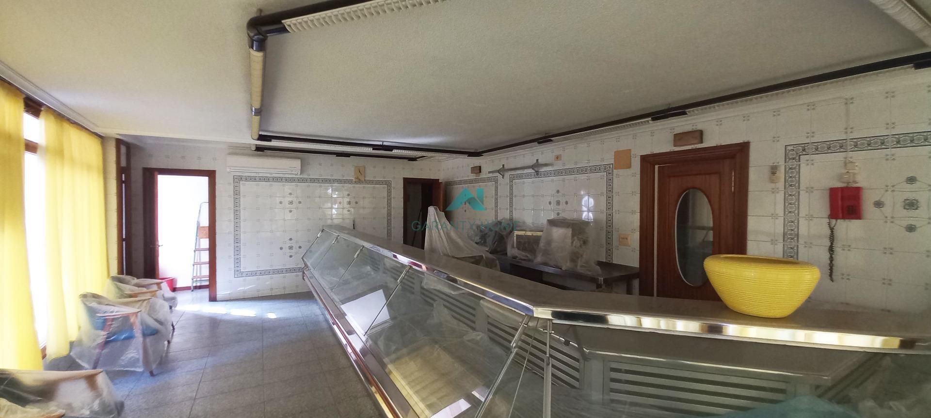Local en Santoña, Cantabria en venta Foto del interior- Imagen 1 de 9