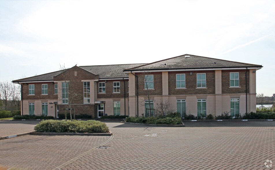 27-33 Shirwell Cres, Milton Keynes en alquiler - Foto del edificio - Imagen 2 de 8