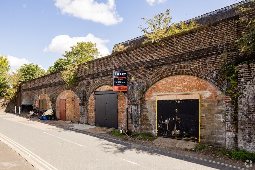 Marsh Farm Rd, Twickenham en alquiler - Foto principal - Imagen 1 de 2