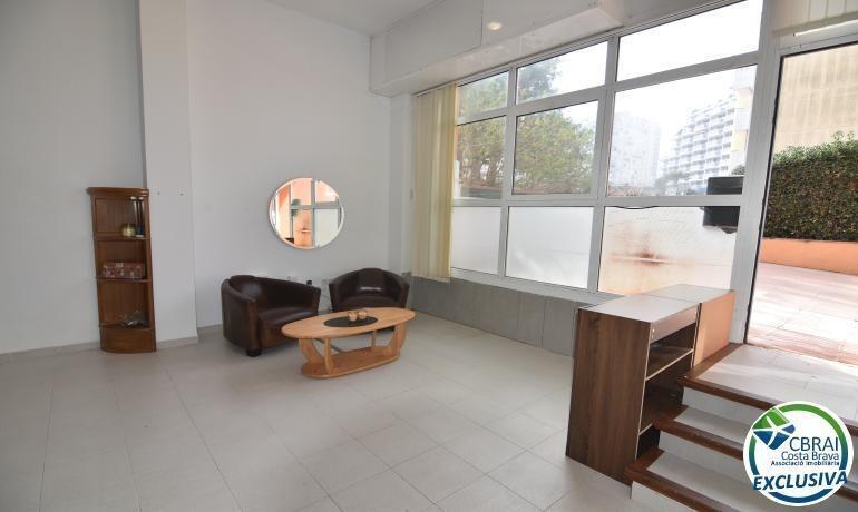 Edificio residencial en Castelló d'Empúries, Gerona en venta - Foto del edificio - Imagen 3 de 4