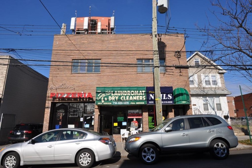 3233 Ampere Ave, Bronx, NY en venta - Foto principal - Imagen 1 de 20