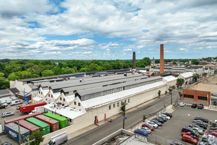 85 Fifth Ave, Paterson, NJ en alquiler - Foto del edificio - Imagen 3 de 4