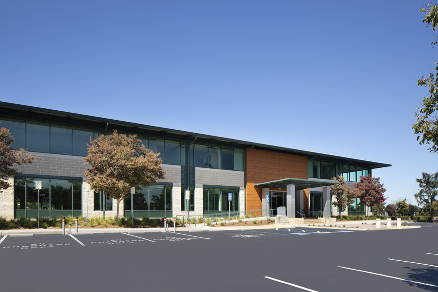 1011 McCarthy Blvd, Milpitas, CA en alquiler - Foto del edificio - Imagen 2 de 6