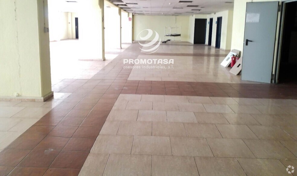 Nave en Rivas-Vaciamadrid, Madrid en alquiler - Foto del edificio - Imagen 2 de 7