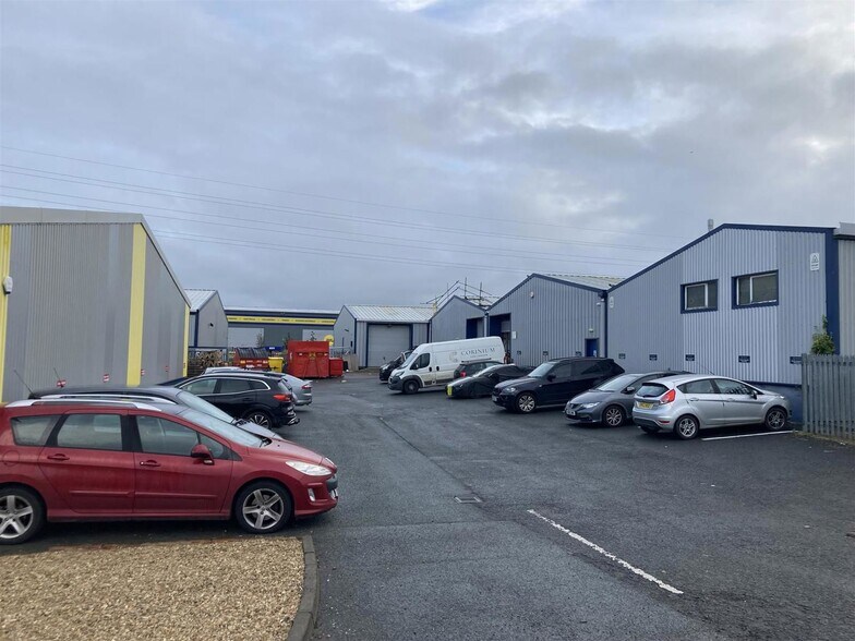 Kingsditch Trading Estate, Cheltenham en alquiler - Foto del edificio - Imagen 3 de 6