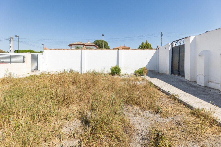 Calle Magnolia, 30, Cúllar Vega, Granada en venta - Foto del edificio - Imagen 3 de 16
