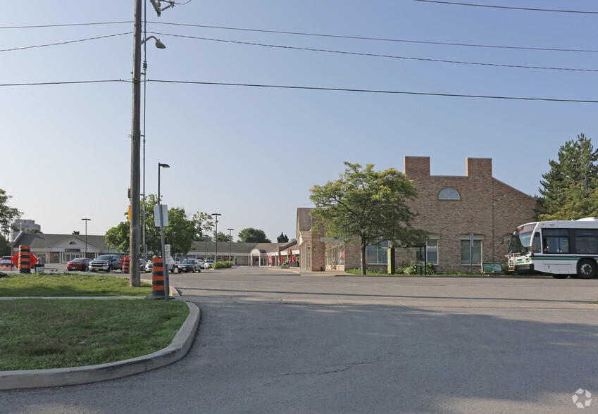 211 Martindale Rd, St Catharines, ON en alquiler - Foto principal - Imagen 1 de 12