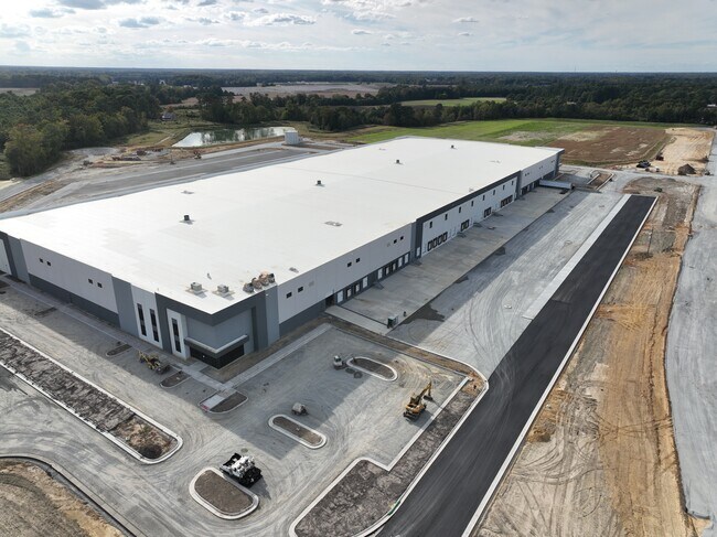 Más detalles de 2925 Pruden Blvd, Suffolk, VA - Nave en alquiler