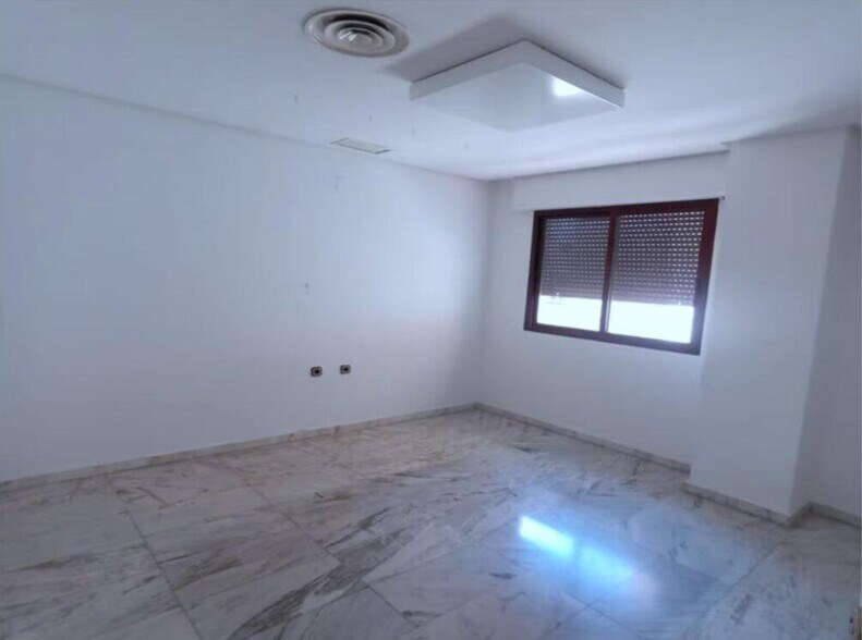 Oficina en Cáceres, Cáceres en venta - Foto del edificio - Imagen 3 de 8