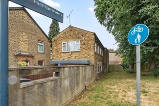 Más detalles de 40 New Windsor St, Uxbridge - Oficina en venta