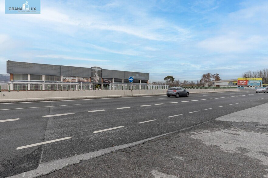 Local en Santa Fe, Granada en venta - Foto del edificio - Imagen 1 de 34