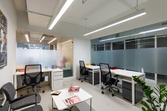 31-00 47th Ave, Long Island City, NY en alquiler Foto del interior- Imagen 1 de 3