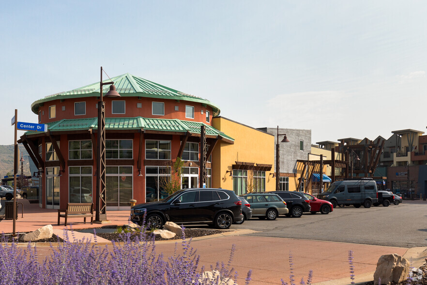 Newpark Blvd, Park City, UT en alquiler - Foto del edificio - Imagen 3 de 6