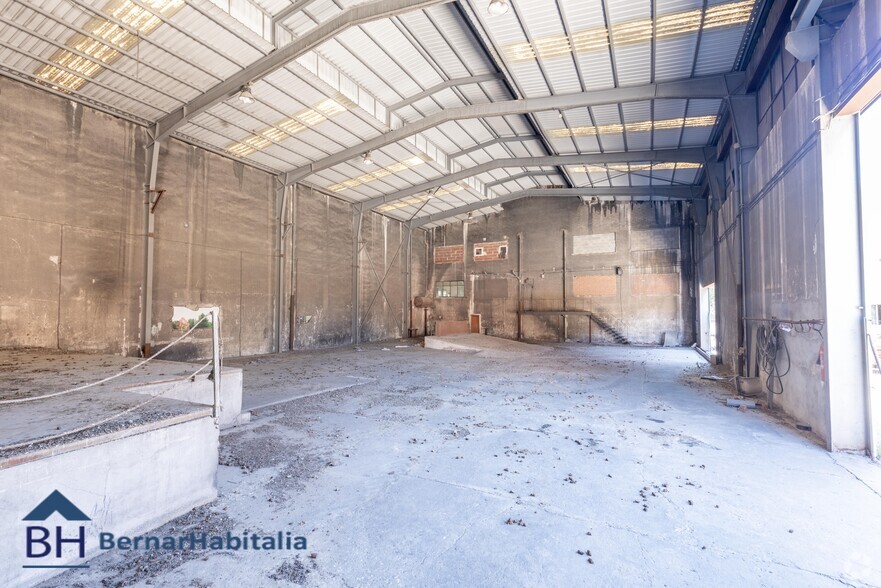 Calle de la Pirotécnia, 45, Madrid, Madrid en venta - Foto del edificio - Imagen 2 de 6