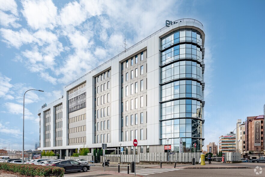 Isabel Colbrand, 6, Madrid, Madrid en alquiler - Foto del edificio - Imagen 3 de 15