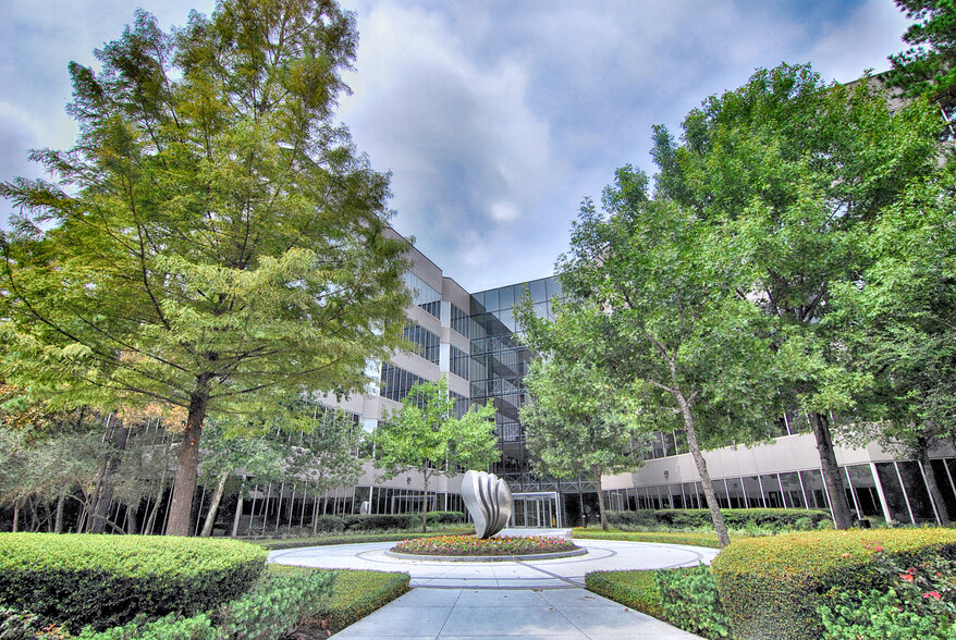 2001 Timberloch Pl, The Woodlands, TX en alquiler - Foto del edificio - Imagen 2 de 27