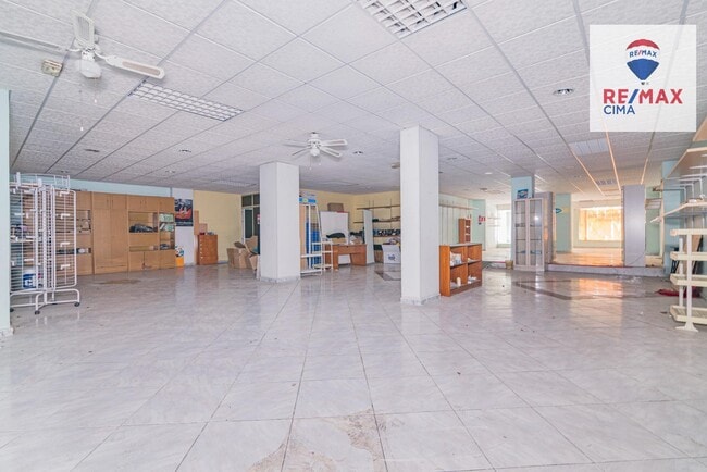 Más detalles de Calle Sicilia, 2, Granada - Local en venta