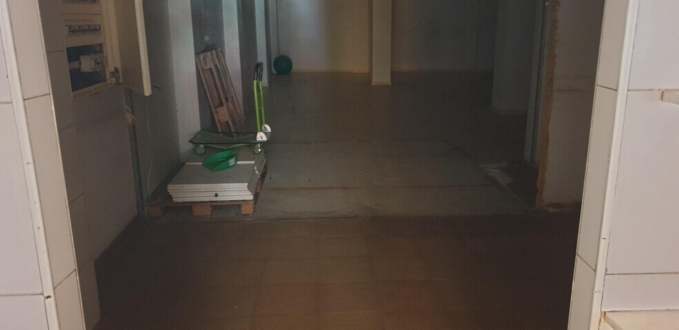 Local en Elche en venta - Foto del edificio - Imagen 2 de 9