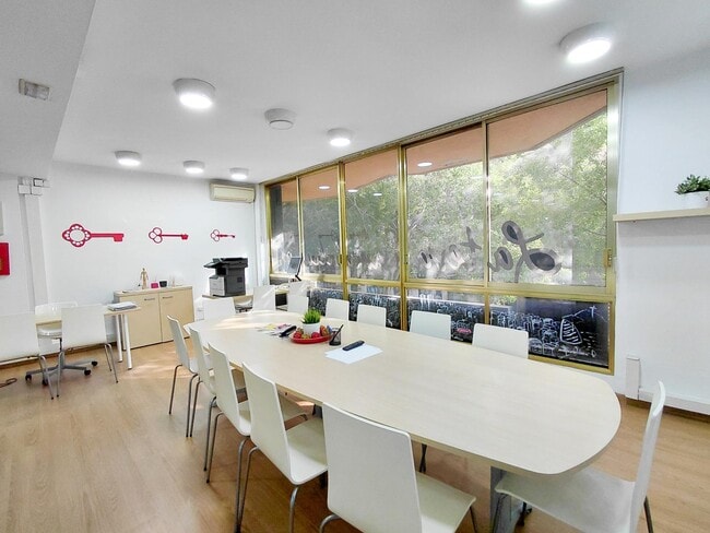 Más detalles de Oficina en alquiler