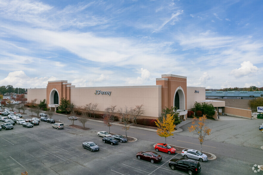 Chesterfield Towne Center cartera de 4 inmuebles en venta en LoopNet.es - Foto principal - Imagen 2 de 4