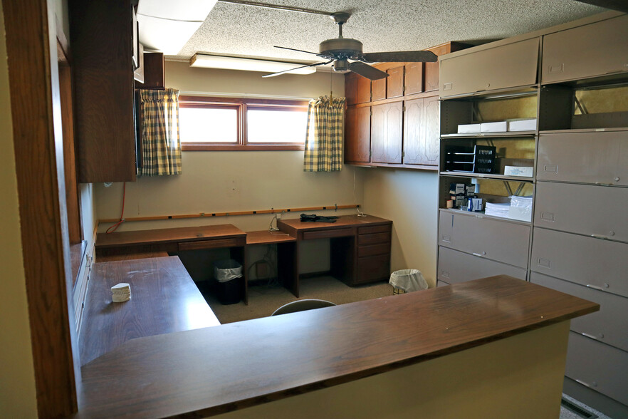 429 N Linden St, Belle Plaine, KS en alquiler - Foto del interior - Imagen 3 de 5