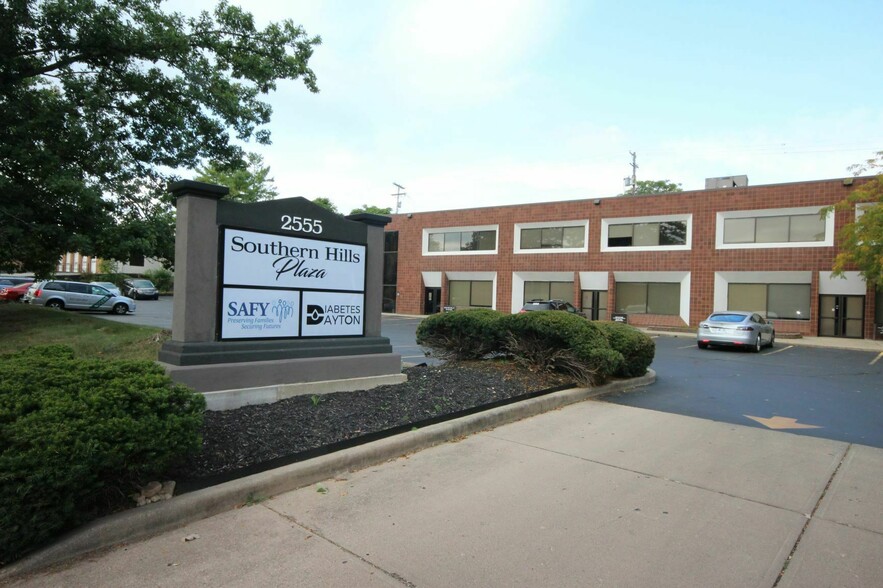 2555 S Dixie Dr, Kettering, OH en alquiler - Foto del edificio - Imagen 1 de 4