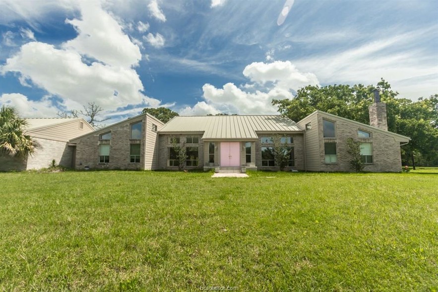 993 Peach Creek Cut Off, College Station, TX en venta - Foto principal - Imagen 2 de 30