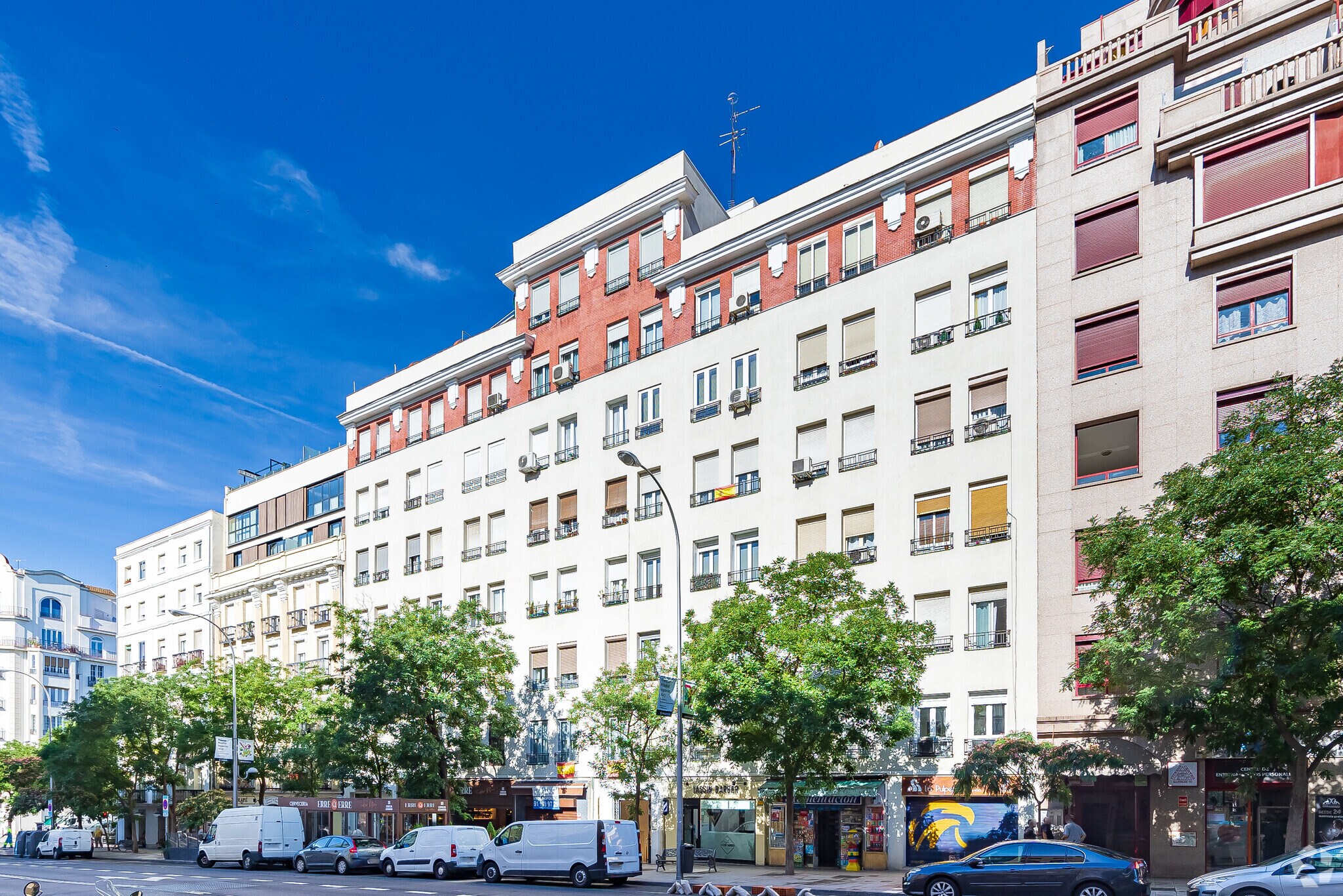 Calle Narváez, 72, Madrid, Madrid en venta Foto principal- Imagen 1 de 1